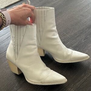 Dolce Vita White Boots 7
